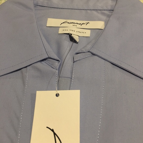 FoxCroft NYC Women’s stretch Poplin Shirt NEW Sz M Blue Button Easy care No iron - Picture 2 of 7